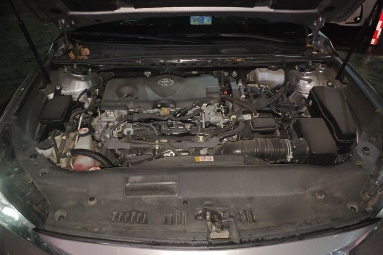 Used Toyota Avalon 2019 Dual-Engine 2.5L Luxury Edition China VI Standard Engine Bay