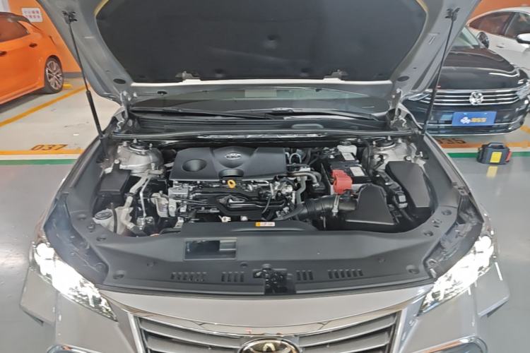 Used Toyota Avalon 2019 2.0L Luxury Edition China VI Standard Engine Bay