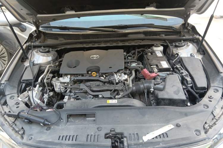 Used Toyota Avalon 2019 2.0L Luxury Edition China VI Standard Engine Bay