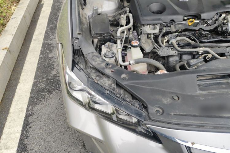 Used Toyota Avalon 2019 Dual-Engine 2.5L Luxury Edition China VI Standard Engine Bay Right