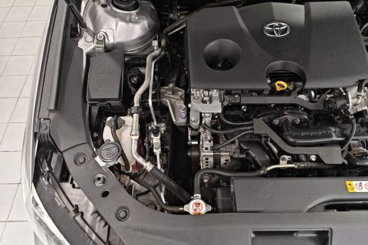 Used Toyota Avalon 2019 2.0L Ambition Edition China VI Engine Bay Right