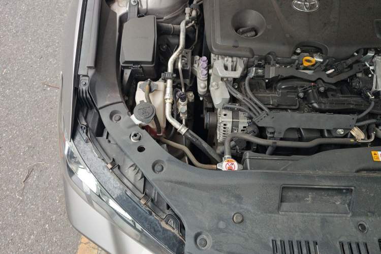 Used Toyota Avalon 2019 2.5L Ambition Version China V Standard Engine Bay Right