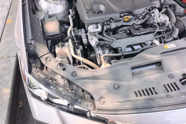 Used Toyota Avalon 2019 2.5L Touring Premium Version China VI Standard Engine Bay Right