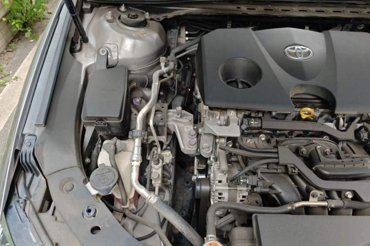 Used Toyota Avalon 2019 2.0L Luxury Edition China VI Standard Engine Bay Right