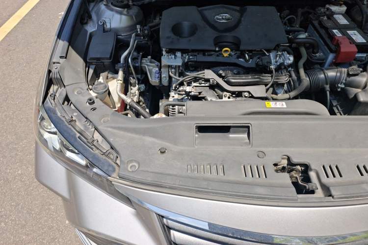 Used Toyota Avalon 2019 2.0L Luxury Edition China VI Standard Engine Bay Right