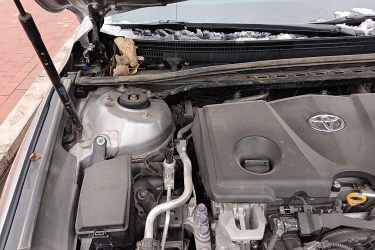 Used Toyota Avalon 2019 Dual-Engine 2.5L Luxury Edition China VI Standard Engine Bay Right