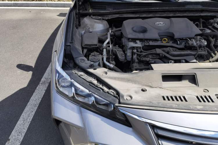 Used Toyota Avalon 2019 2.0L Ambition Edition China VI Engine Bay Right