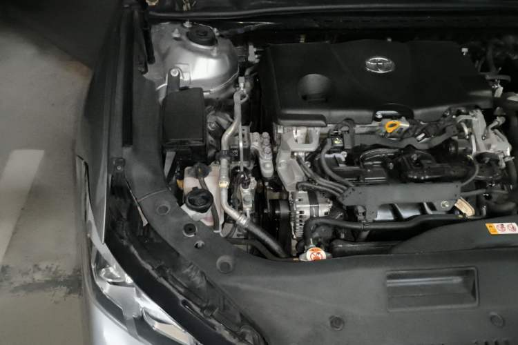 Used Toyota Avalon 2019 2.5L Ambition Version China VI Standard Engine Bay Right