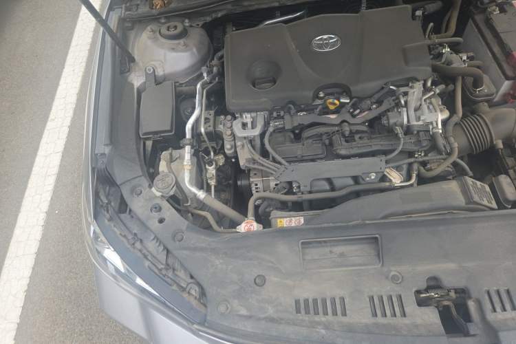 Used Toyota Avalon 2019 2.5L Touring Premium Version China VI Standard Engine Bay Right
