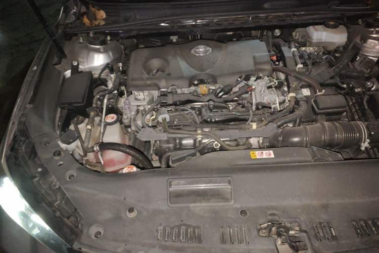 Used Toyota Avalon 2019 Dual-Engine 2.5L Luxury Edition China VI Standard Engine Bay Right