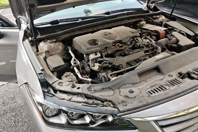 Used Toyota Avalon 2019 2.5L Touring Premium Version China VI Standard Engine Bay Right