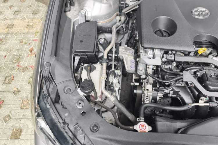 Used Toyota Avalon 2019 2.0L Luxury Edition China VI Standard Engine Bay Right