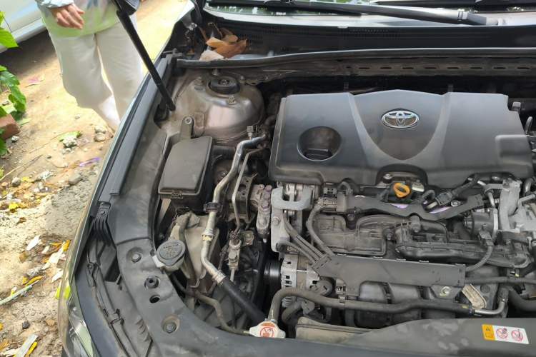 Used Toyota Avalon 2019 2.5L Touring Premium Version China V Standard Engine Bay Right