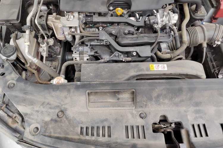 Used Toyota Avalon 2019 2.0L XLE Premium Edition China VI Engine Bay Right