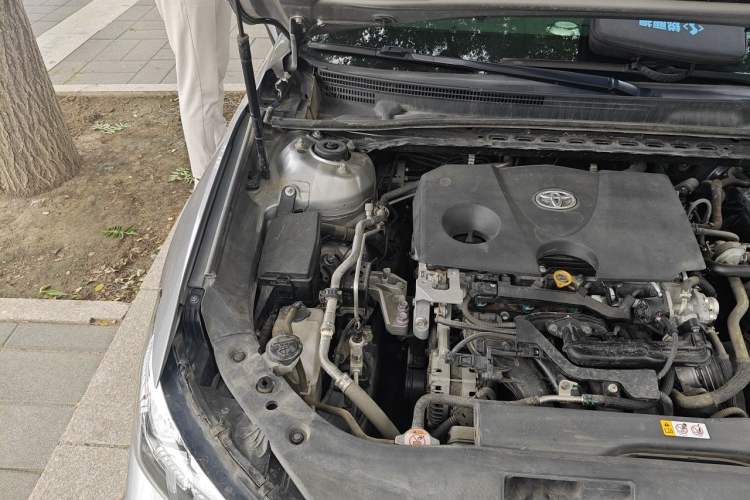 Used Toyota Avalon 2019 2.0L Luxury Edition China VI Standard Engine Bay Right