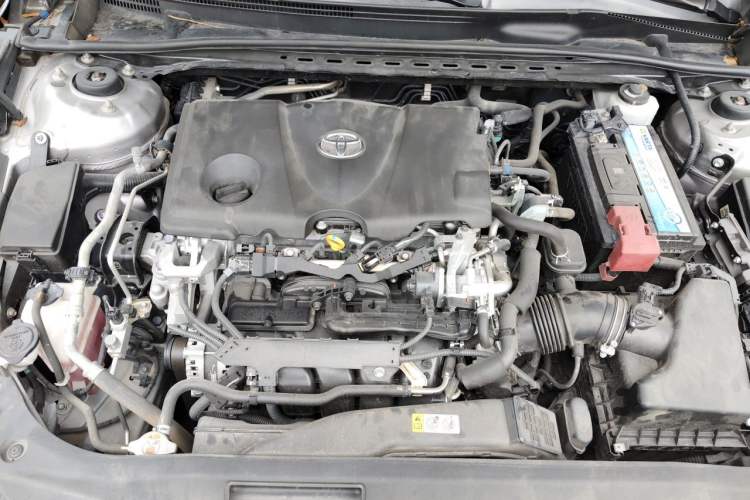 Used Toyota Avalon 2019 2.5L Touring Premium Version China VI Standard Engine Bay
