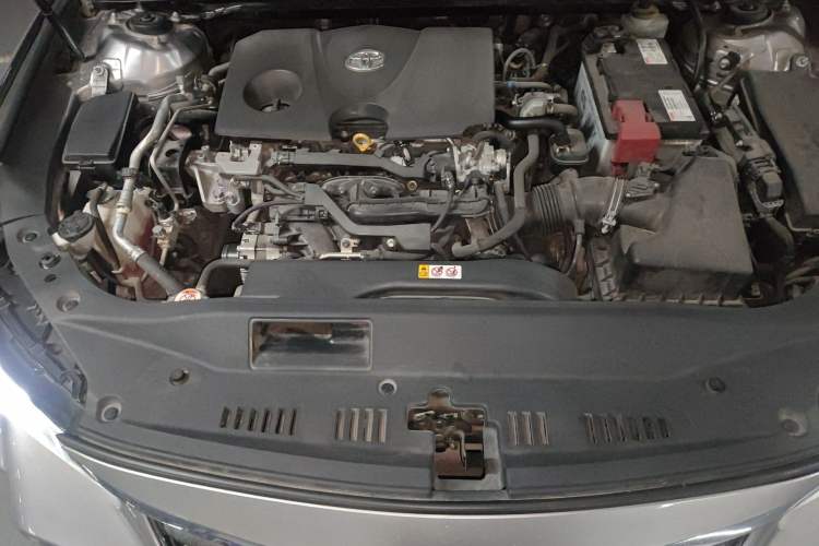 Used Toyota Avalon 2019 2.0L Luxury Edition China VI Standard Engine Bay