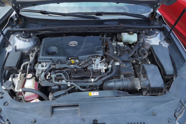 Used Toyota Avalon 2019 Dual-Engine 2.5L Luxury Edition China VI Standard Engine Bay