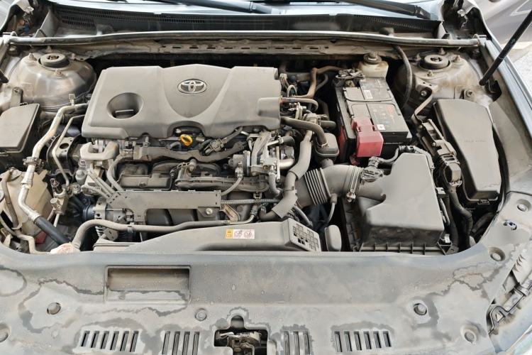 Used Toyota Avalon 2019 2.5L Touring Premium Version China VI Standard Engine Bay
