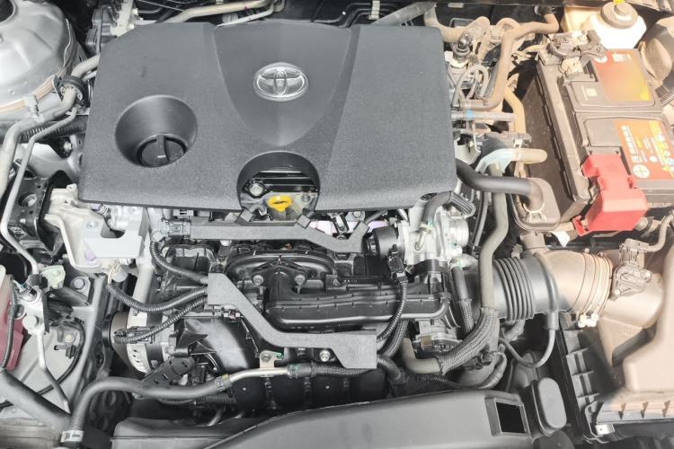 Used Toyota Avalon 2019 2.0L Luxury Edition China VI Standard Engine Bay