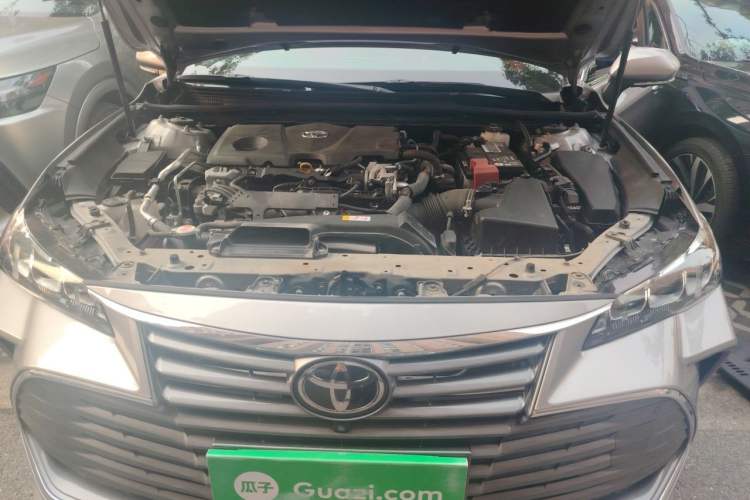 Used Toyota Avalon 2019 2.5L Touring Premium Version China V Standard Engine Bay