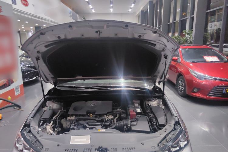 Used Toyota Avalon 2019 2.0L XLE Premium Edition China VI Engine Bay