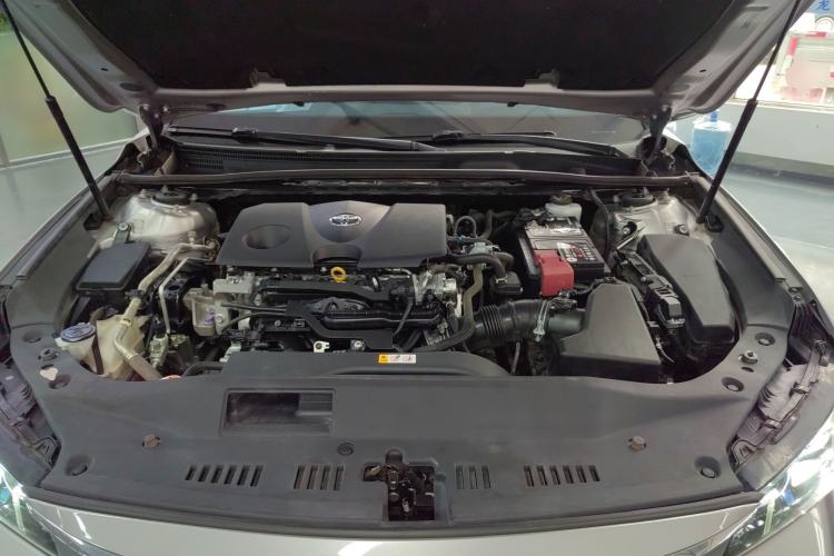 Used Toyota Avalon 2019 2.0L Luxury Edition China VI Standard Engine Bay