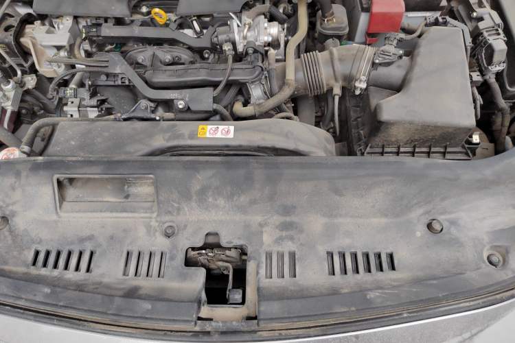 Used Toyota Avalon 2019 2.0L XLE Premium Edition China VI Engine Bay