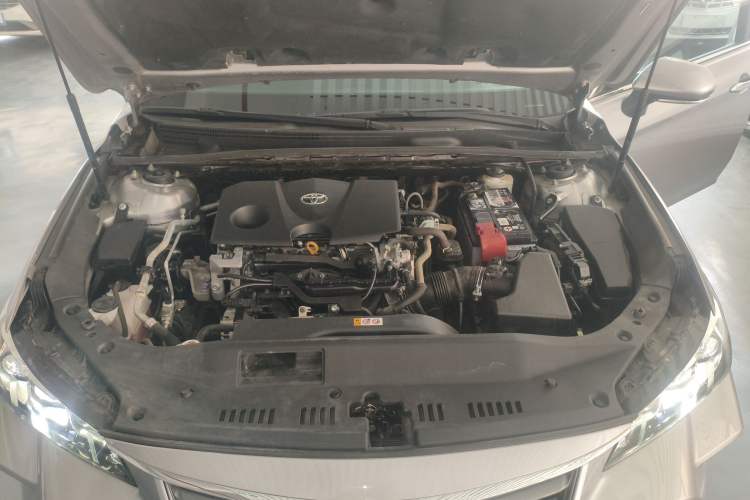 Used Toyota Avalon 2019 2.0L Luxury Edition China VI Standard Engine Bay