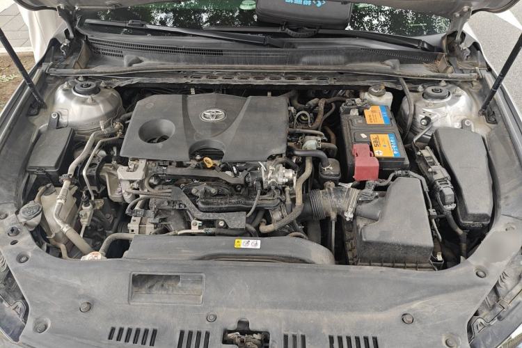 Used Toyota Avalon 2019 2.0L Luxury Edition China VI Standard Engine Bay