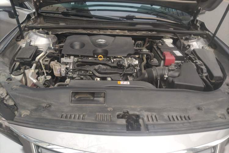 Used Toyota Avalon 2019 2.0L Luxury Edition China VI Standard Engine Bay