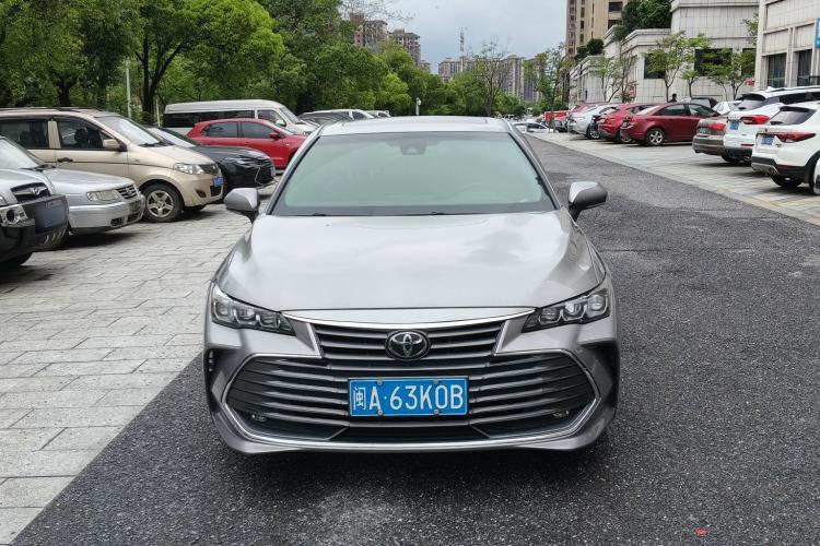 Used Toyota Avalon 2019 2.0L Luxury Edition China VI Standard Exterior 1