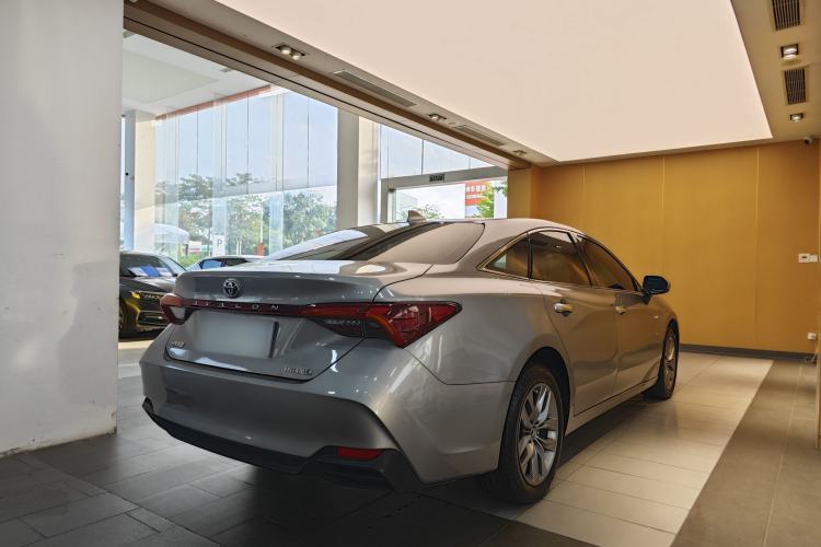 Used Toyota Avalon 2019 Dual-Engine 2.5L Luxury Edition China VI Standard Exterior 11