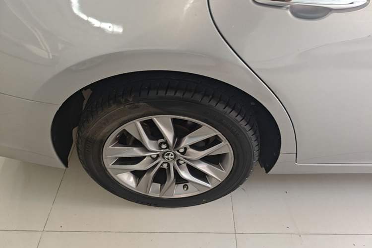 Used Toyota Avalon 2019 Dual-Engine 2.5L Luxury Edition China VI Standard Exterior 2