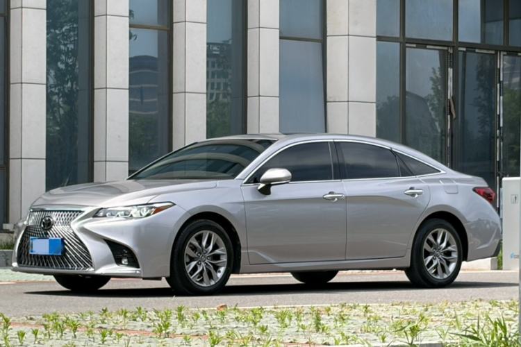 Used Toyota Avalon 2019 2.0L Luxury Edition China VI Standard Exterior 3