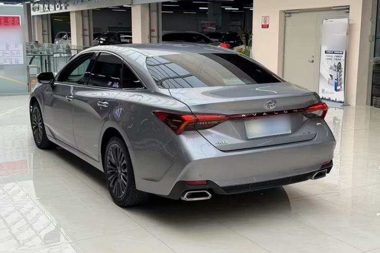 Used Toyota Avalon 2019 2.0L XLE Premium Edition China VI Exterior 3