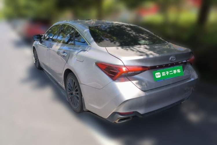 Used Toyota Avalon 2019 2.0L XLE Premium Edition China VI Exterior 3