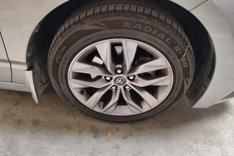 Used Toyota Avalon 2019 2.0L Luxury Edition China VI Standard Exterior 4