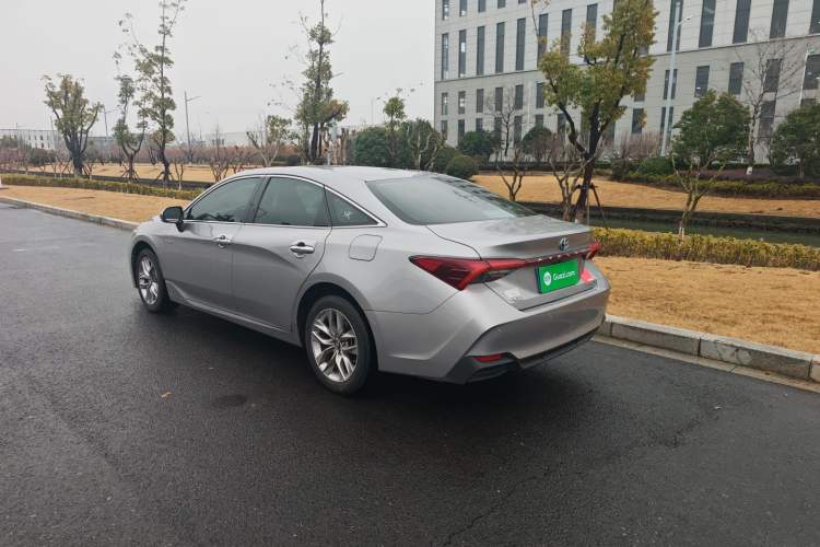 Used Toyota Avalon 2019 Dual-Engine 2.5L Luxury Edition China VI Standard Exterior 4