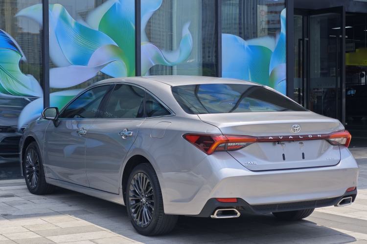 Used Toyota Avalon 2019 2.0L XLE Premium Edition China VI Exterior 4