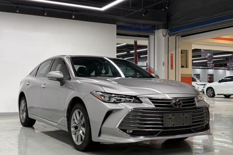 Used Toyota Avalon 2019 2.0L Luxury Edition China VI Standard Exterior 4