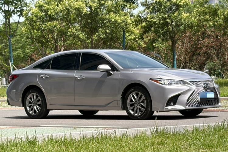Used Toyota Avalon 2019 2.0L Luxury Edition China VI Standard Exterior 5