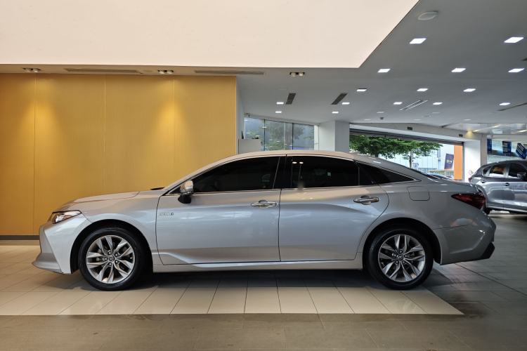 Used Toyota Avalon 2019 Dual-Engine 2.5L Luxury Edition China VI Standard Exterior 5