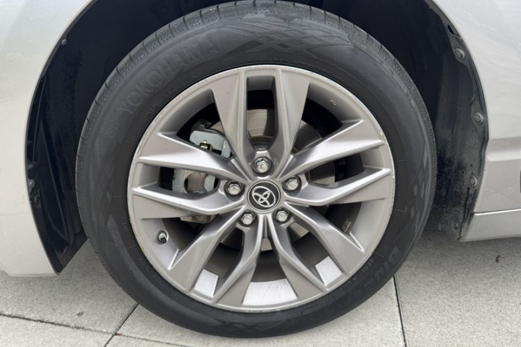 Used Toyota Avalon 2019 Dual-Engine 2.5L Luxury Edition China VI Standard Exterior 7