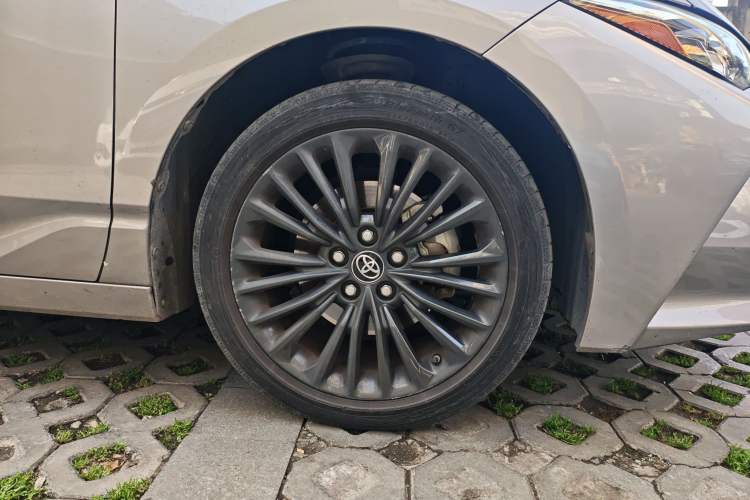 Used Toyota Avalon 2019 2.0L XLE Premium Edition China VI Exterior 7