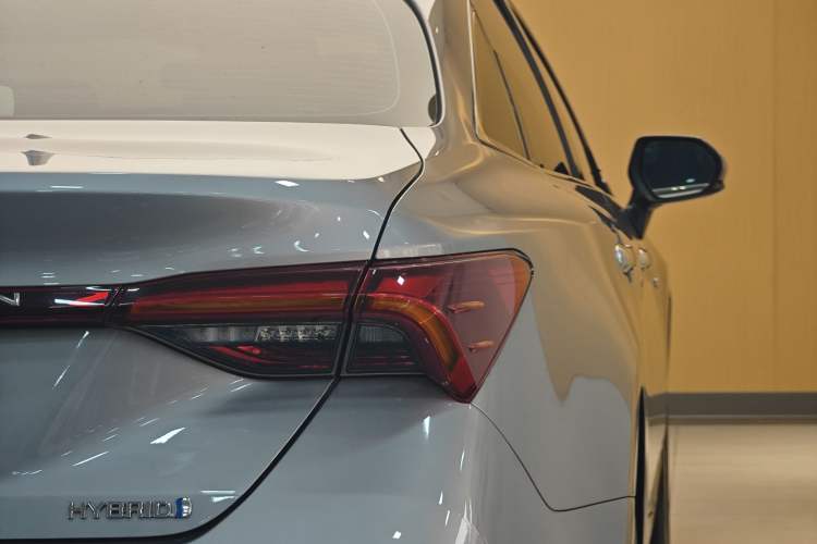 Used Toyota Avalon 2019 Dual-Engine 2.5L Luxury Edition China VI Standard Exterior 9