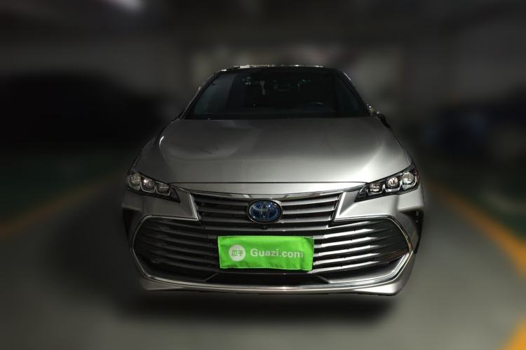 Used Toyota Avalon 2019 Dual-Engine 2.5L XLE Prestige Version China VI Standard Front