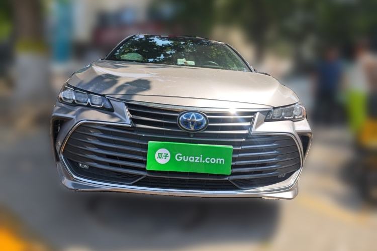 Used Toyota Avalon 2019 Dual-Engine 2.5L XLE Prestige Version China VI Standard Front