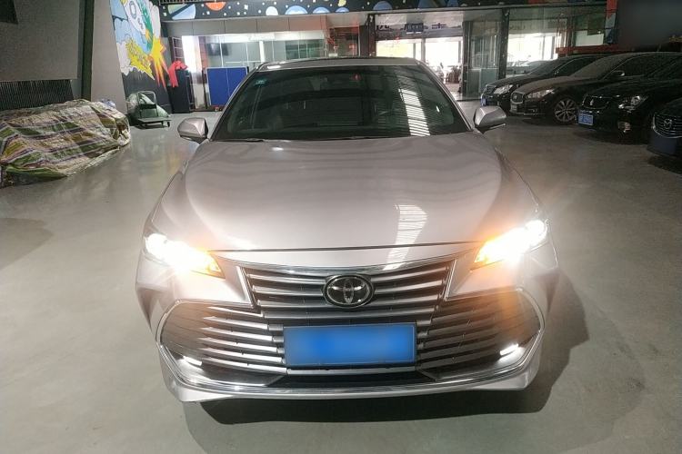 Used Toyota Avalon 2019 2.0L Luxury Edition China VI Standard Front