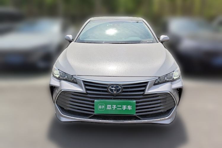 Used Toyota Avalon 2019 Dual-Engine 2.5L XLE Prestige Version China VI Standard Front